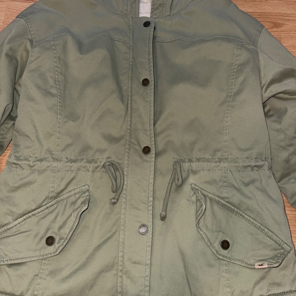 Women’s Hollister Light Green Sherpa Lined Jacket / Coat with Hood - Picture 4 of 7